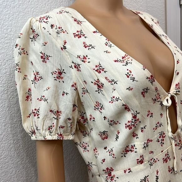 Showpo Dress US Sz 6 Distant Memories V Neck Puff Sleeve Cream Floral Australia - Picture 2 of 12
